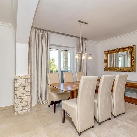 Villa Milena With Pool And Sea View 克尔维尼维赫 外观 照片