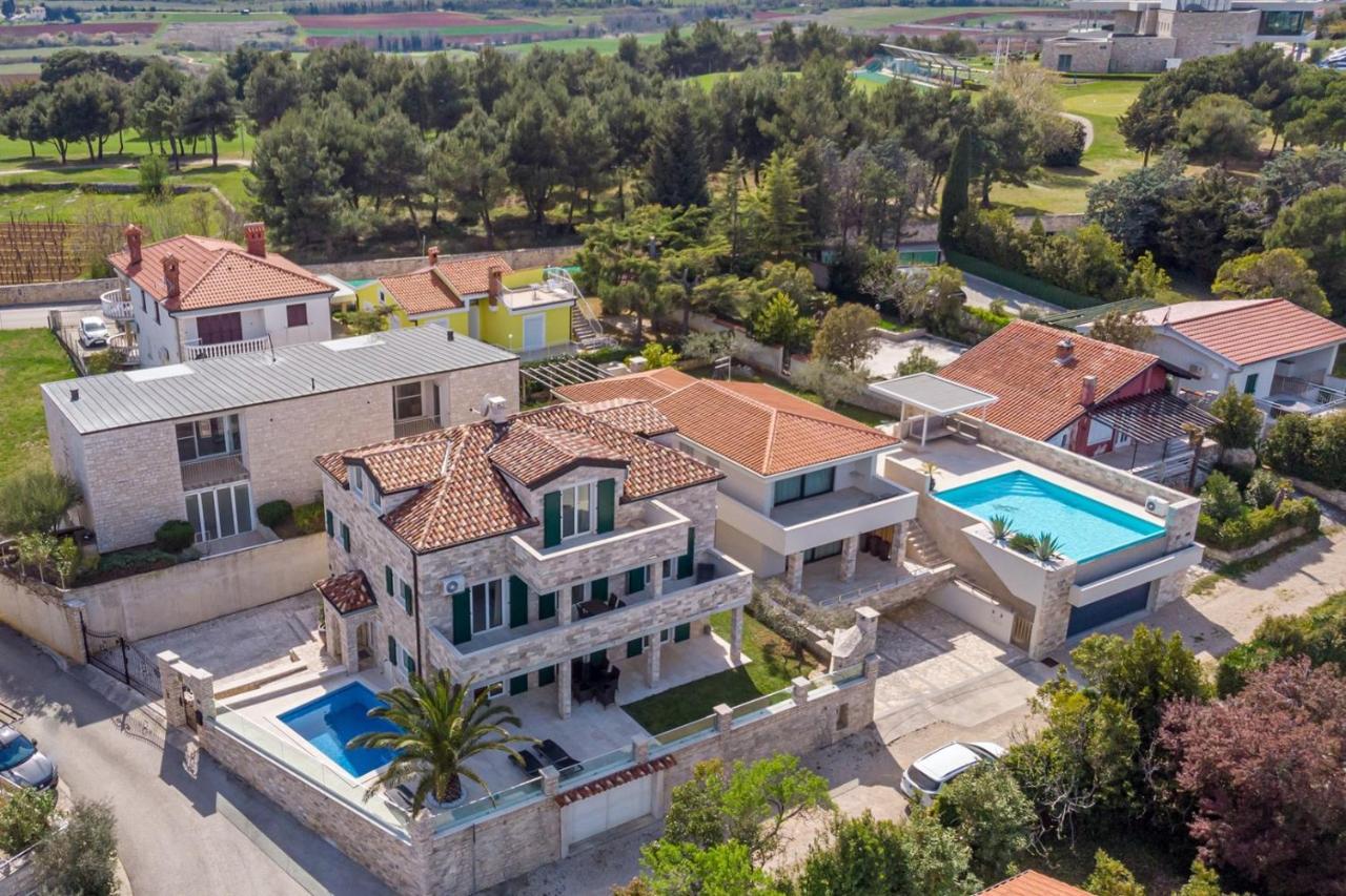 Villa Milena With Pool And Sea View 克尔维尼维赫 外观 照片